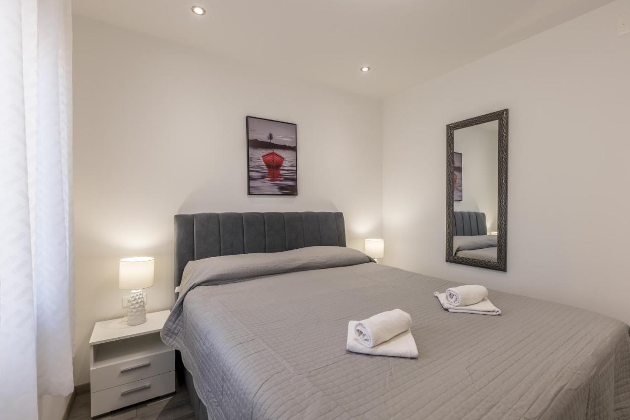 Apartments Petra Bol Eksteriør bilde