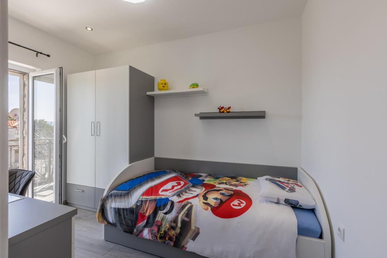 Apartments Petra Bol Eksteriør bilde